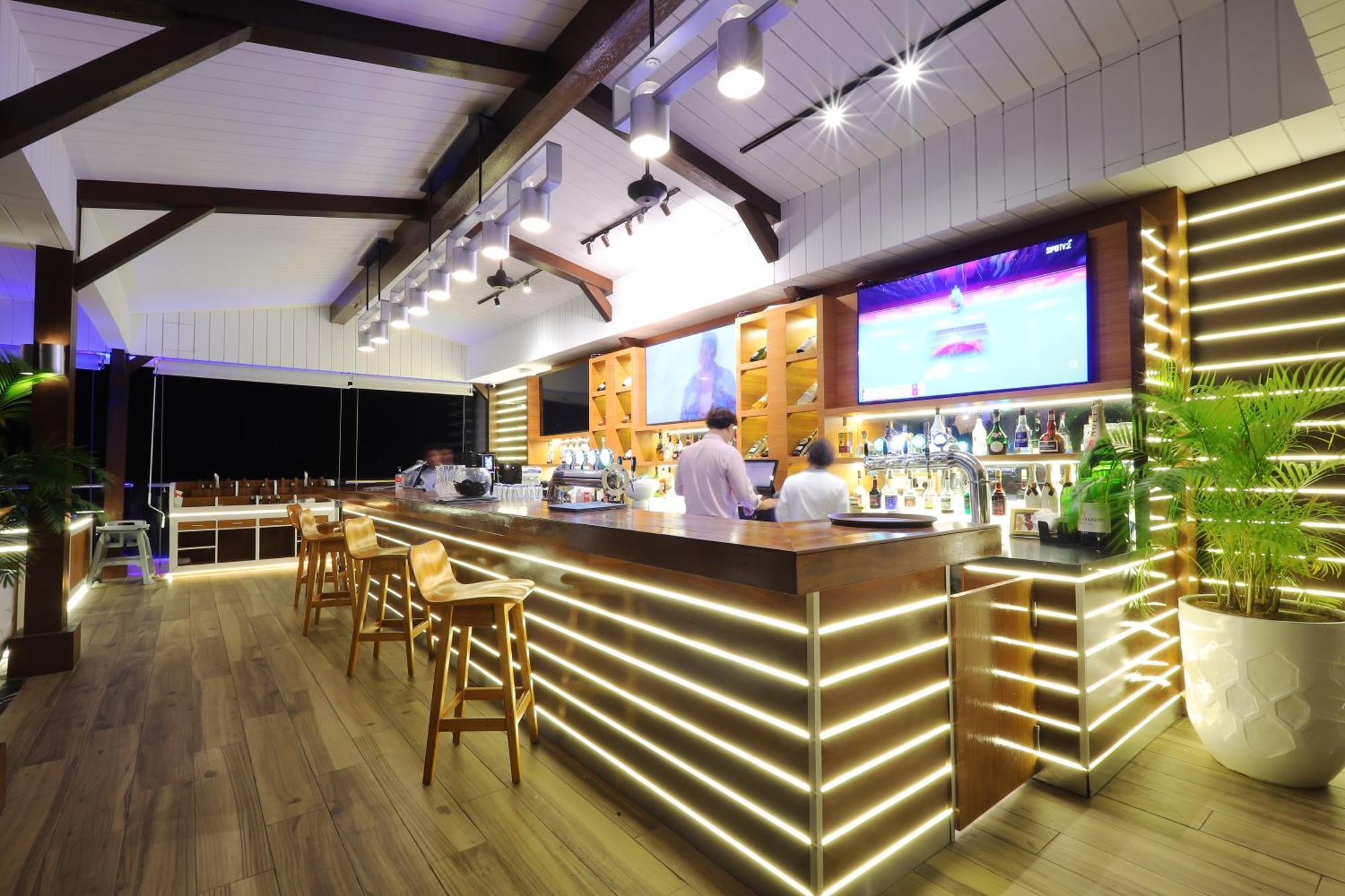 The Riyaz Lavanya Langkawi Pantai Cenang  Extérieur photo The bar at the Sky Bar