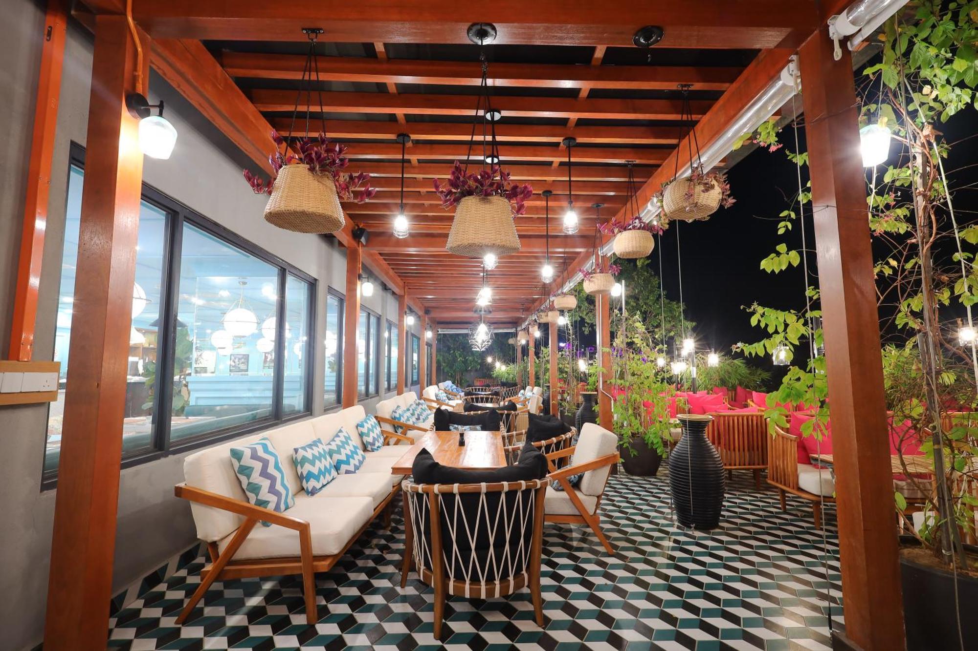 The Riyaz Lavanya Langkawi Pantai Cenang  Extérieur photo The interior of the restaurant