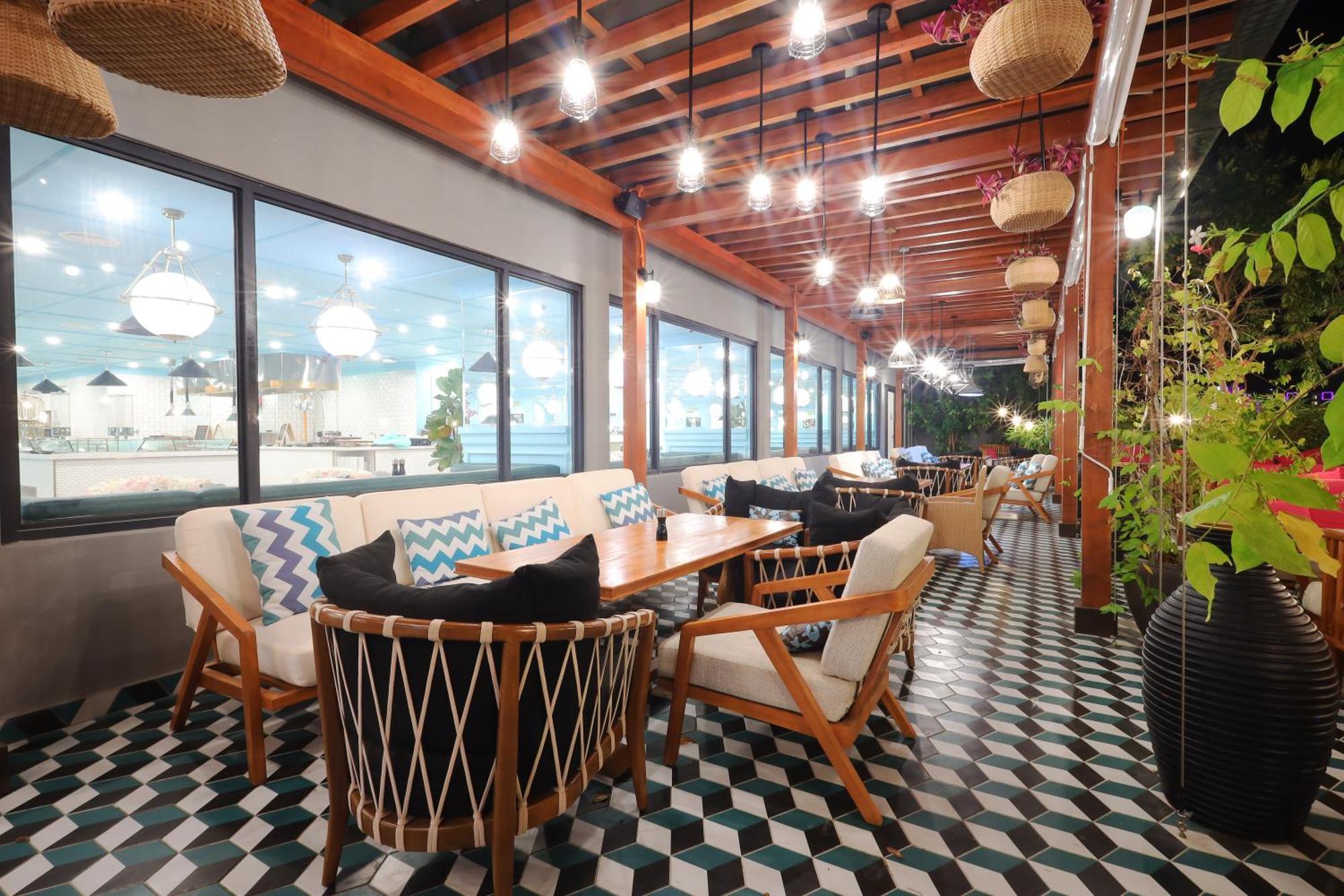 The Riyaz Lavanya Langkawi Pantai Cenang  Extérieur photo The interior of the restaurant
