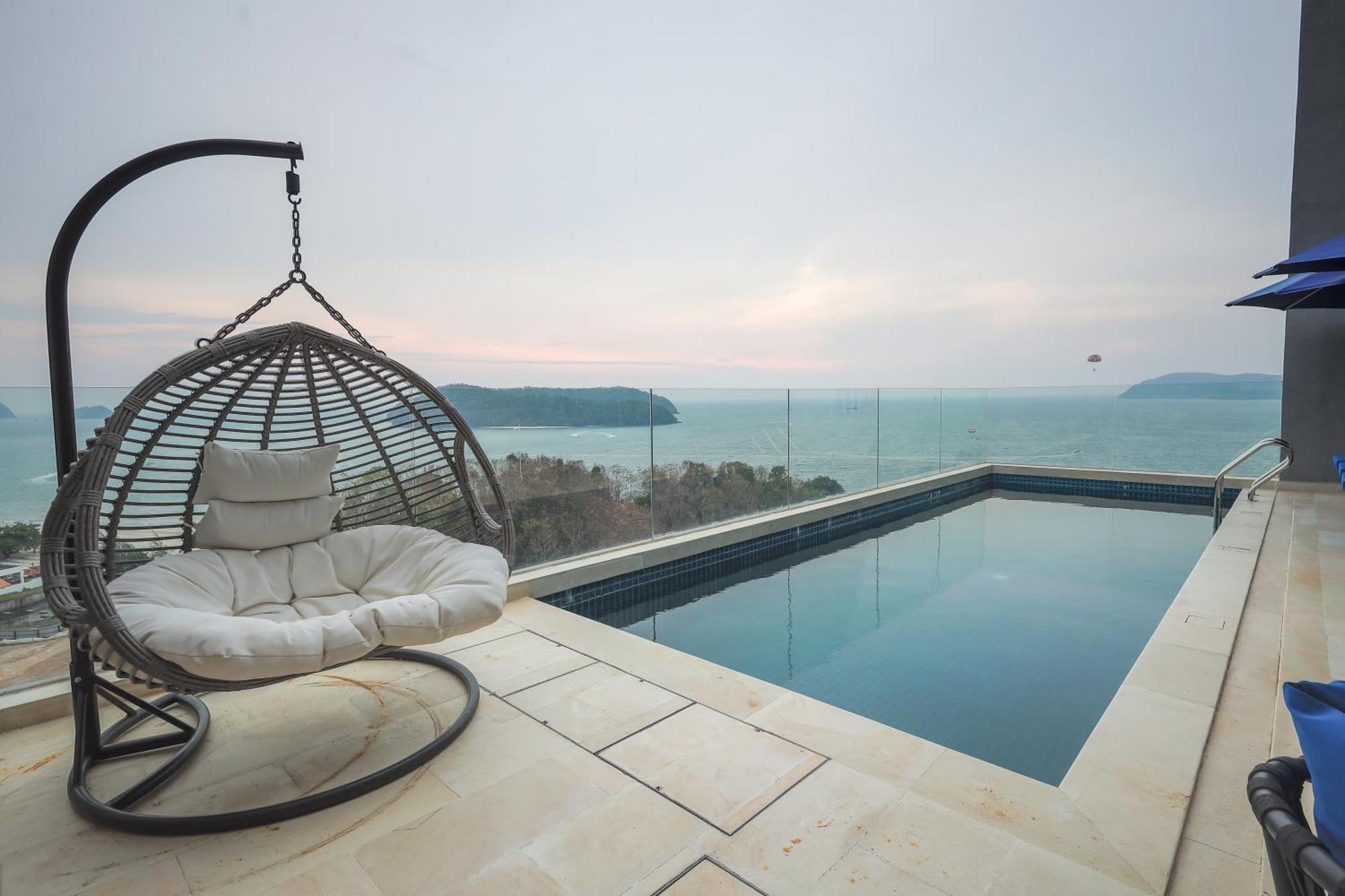 The Riyaz Lavanya Langkawi Pantai Cenang  Extérieur photo The swimming pool at the hotel