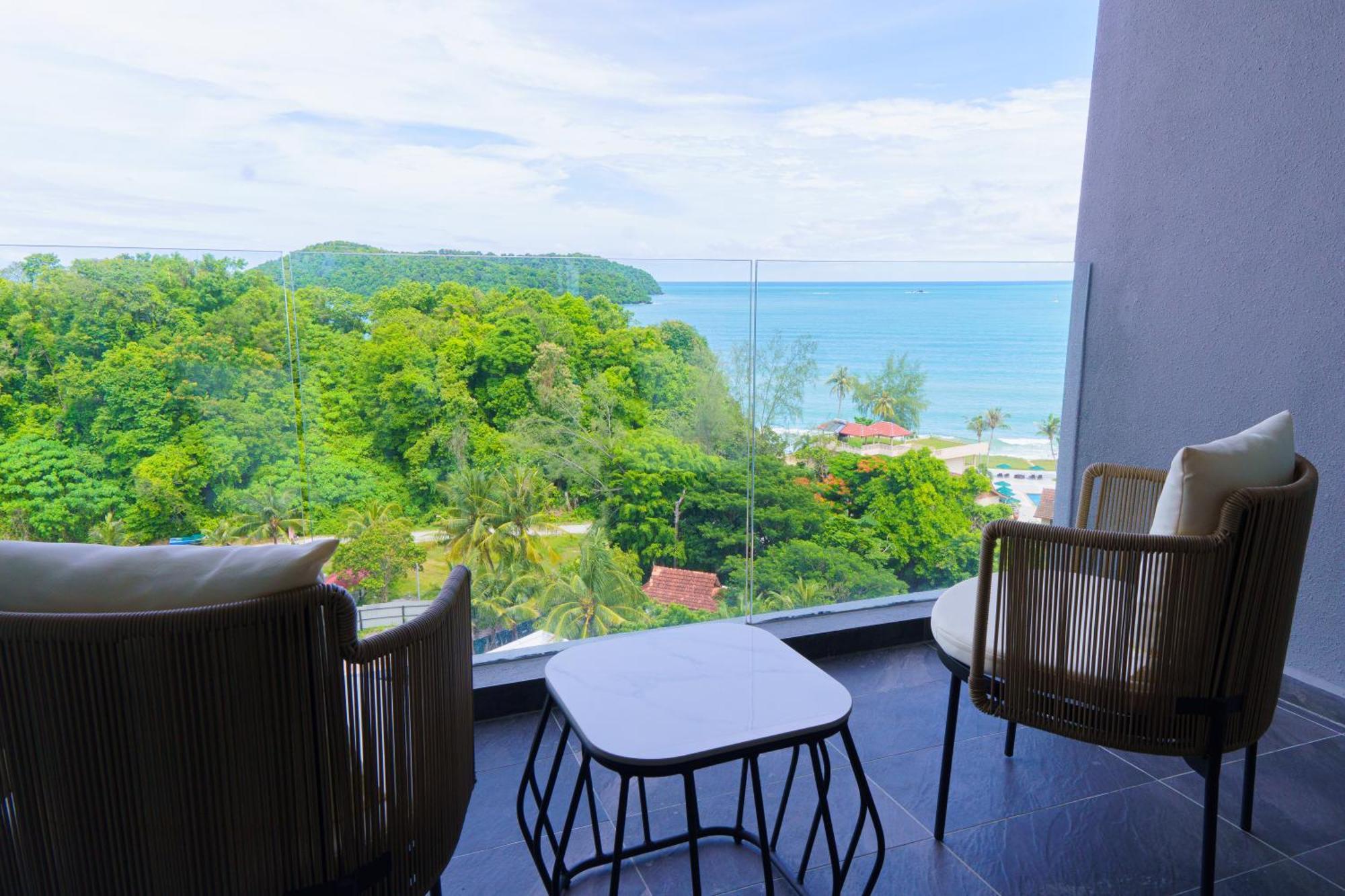 The Riyaz Lavanya Langkawi Pantai Cenang  Extérieur photo View from the balcony of a hotel room